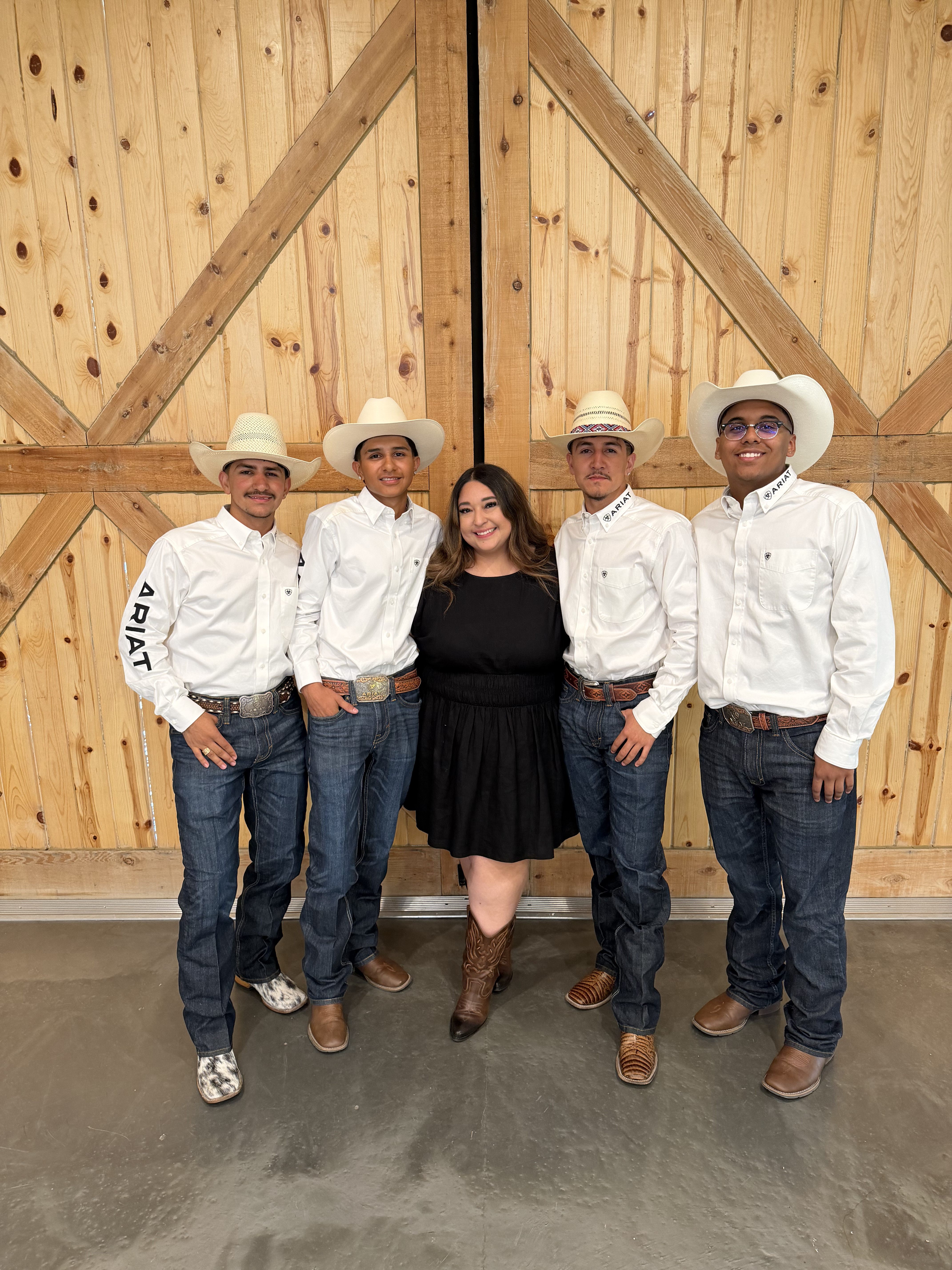 Quinceañera celebration with Elegancia Choreography Co.